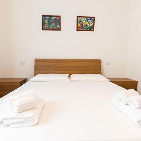 Theo'S Rooms Olbia Bagian luar foto
