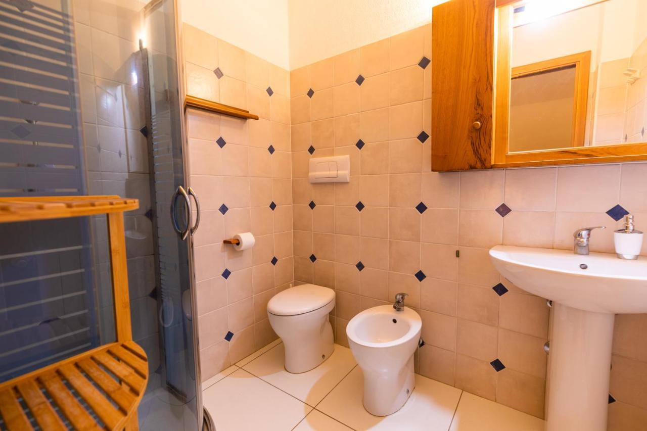 Theo'S Rooms Olbia Bagian luar foto